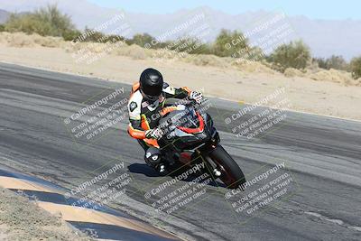 media/Dec-01-2025-Moto Forza (Mon) [[2daa91e15f]]/2-Intermediate Group/Session 4 (Turn 10 Inside)/